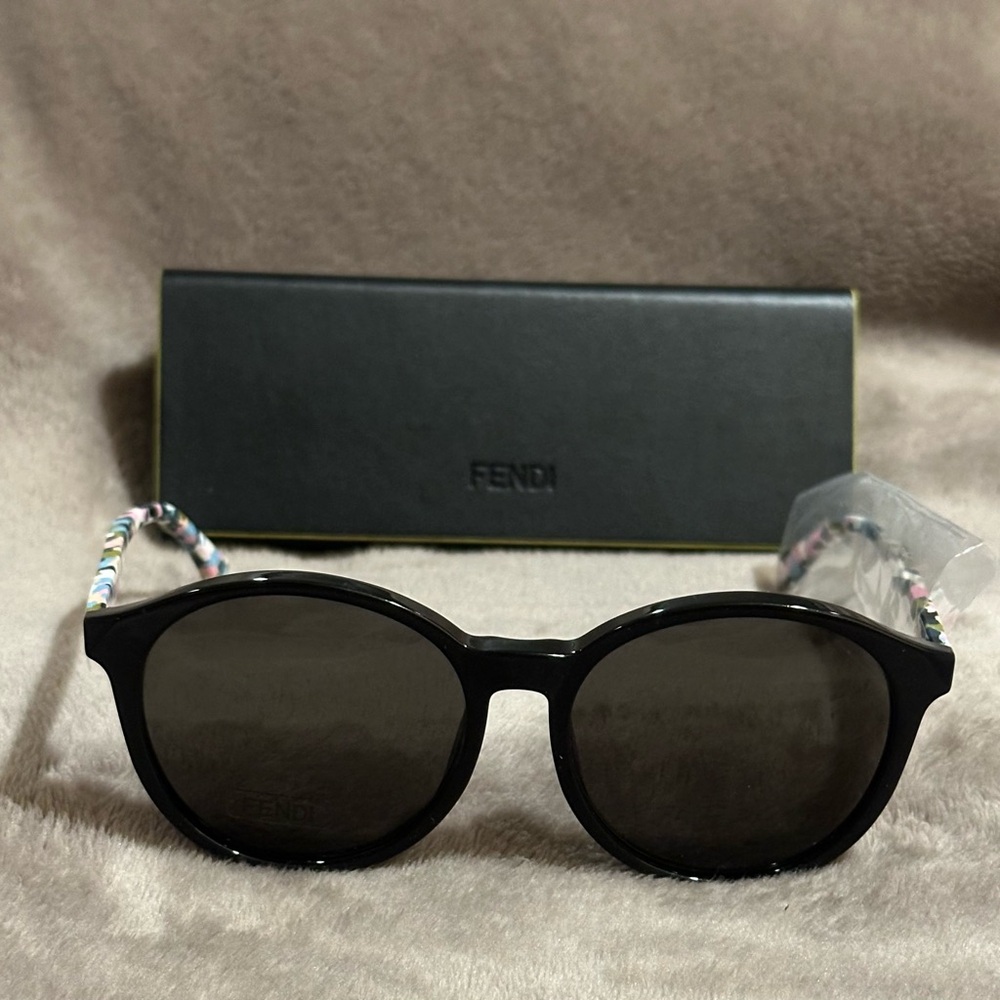Fendi Black Sunglasses with Multicolor Accents
